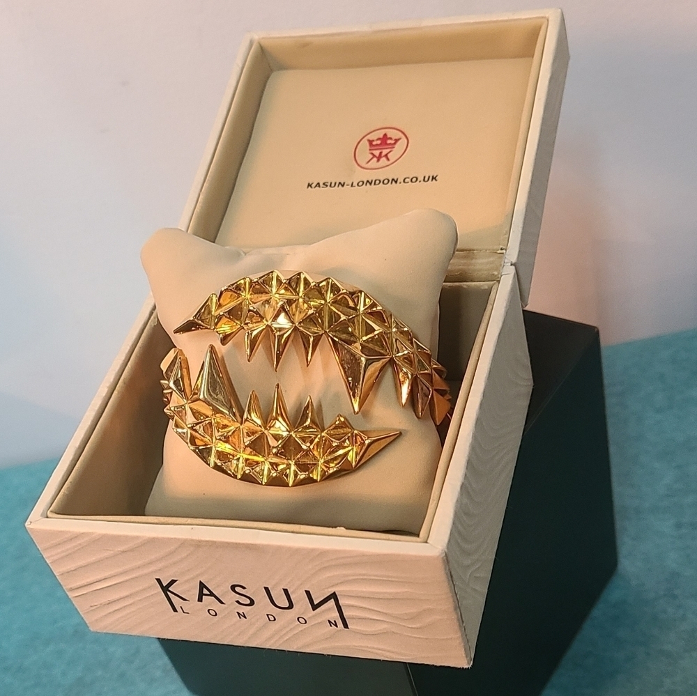 KASUN London Fang Gold Bangle